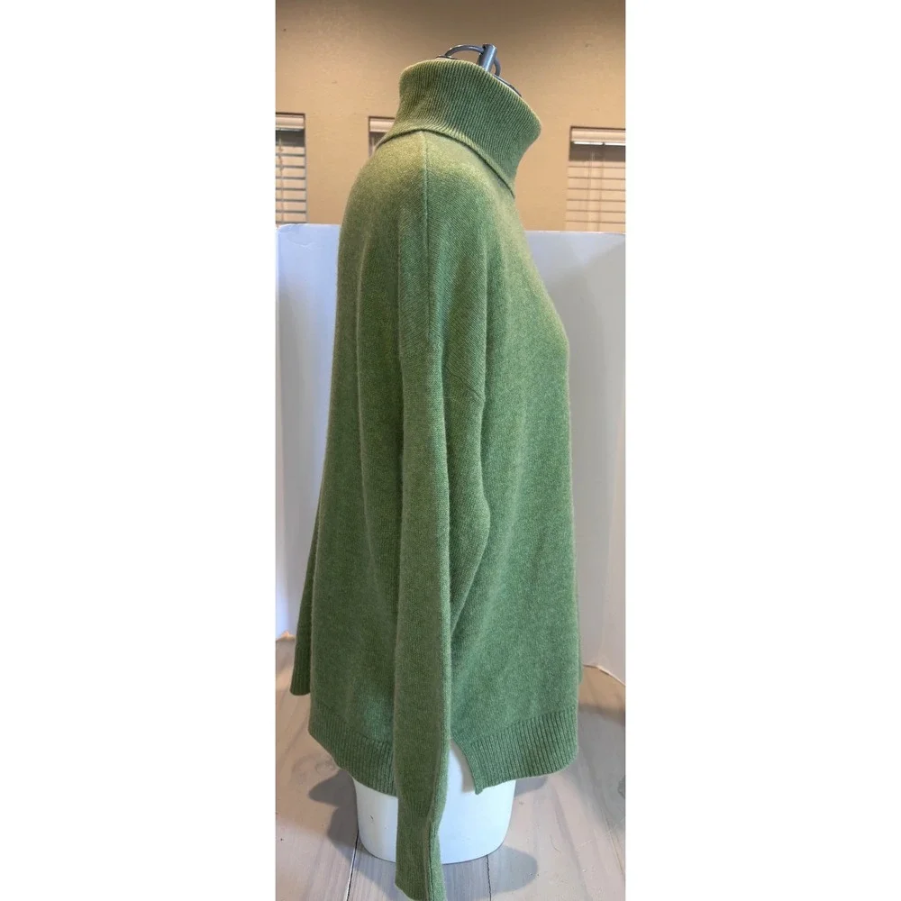 Nordstrom Womens 100% Cashmere Turtleneck Sweater Green Size L Side Slits Ribbed